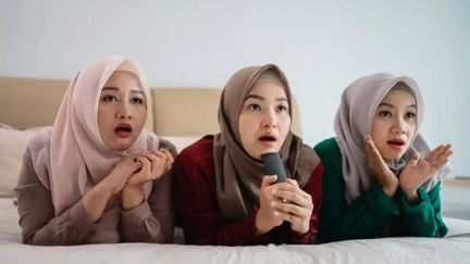 Broadcast "JESUS" to up to 65,000 People