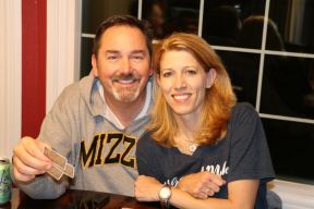 Give Profile Photo: Dan and Holly Allan - 0410234