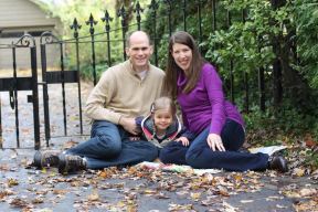 Give Profile Photo: Michael and Amy Gray - 0486659