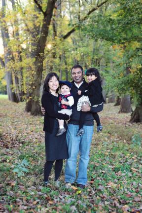 Give Profile Photo: Mookie and Soo James - 0500817