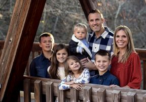 Give Profile Photo: Jeremy and Heather Reddy - 0528407