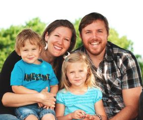 Give Profile Photo: Seth and Laura Irby - 0538134