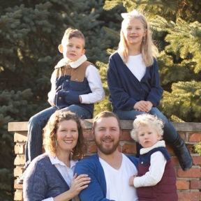 Give Profile Photo: Seth and Laura Irby - 0538134