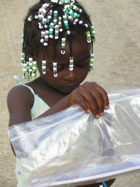 Give Profile Photo: Richard and Andrea Lown - 0654765