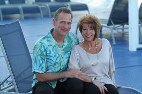 Give Profile Photo: Rustin and Robin Eckstrom - 0663910